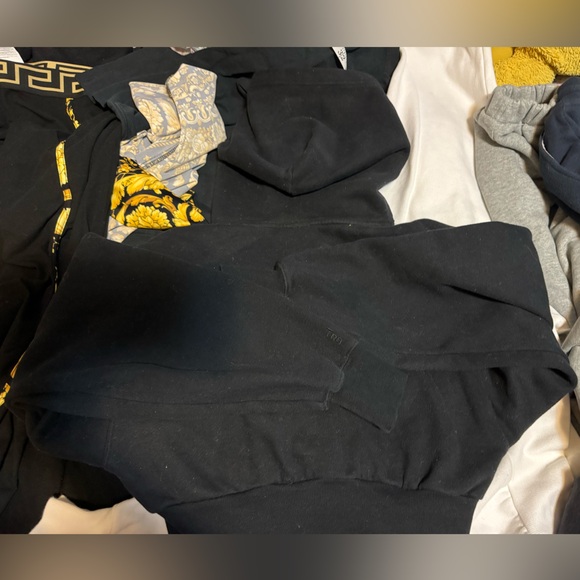 TWO TNA cozy AF cropped sweatshirt - black and white - Picture 8 of 10